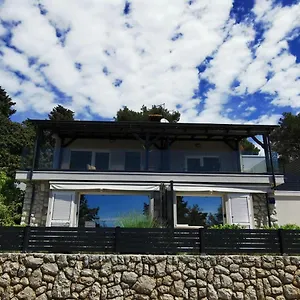 villa-poljana.primorje-gorskikotar.com/